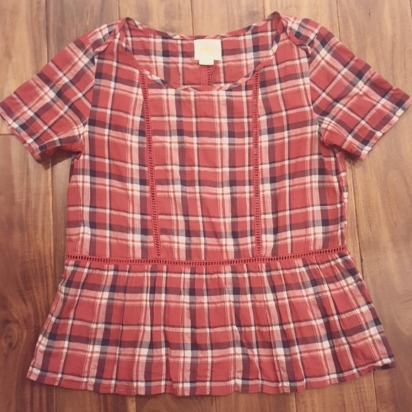⭐️4/25 Anthropologie Plaid Red Blouse Size Small Maeve Short Sleeve - Picture 2 of 8